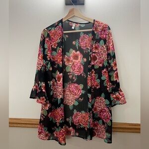 EUC Xhilaration Floral Sheer Kimono Top Size medium